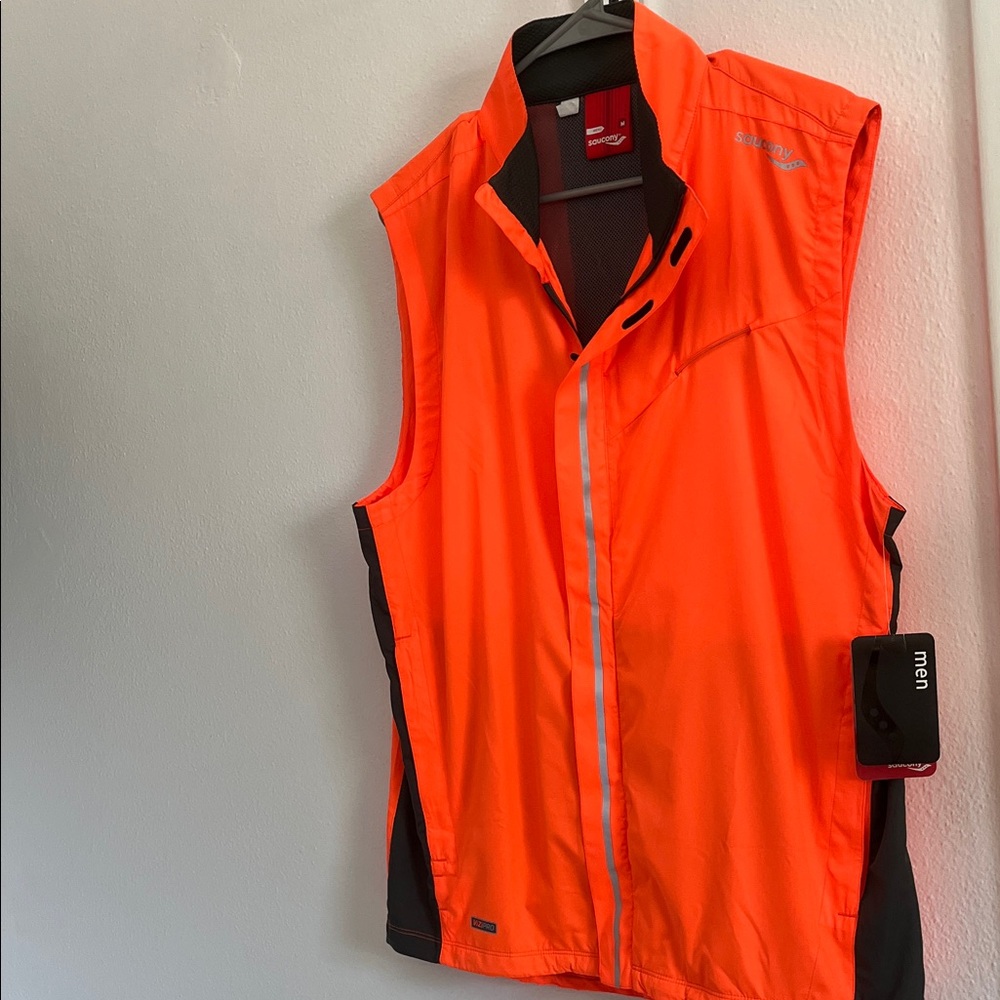 Saucony Men's Performance Jacket - Orange and Black